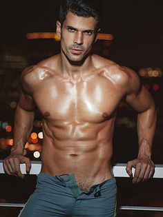Eduardo Fagundes male fitness model