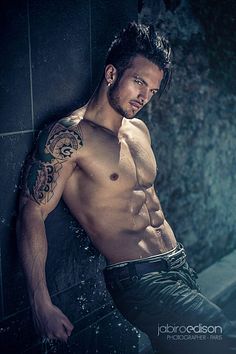 Anthony Amar male fitness model