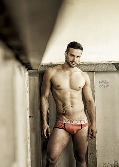 Diogo Oliveira male fitness model