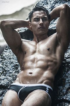 Eduardo Romo male fitness model