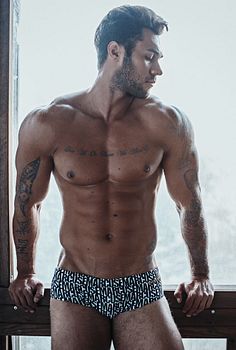 Miles McCarthy male fitness model