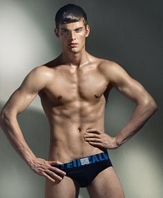 Andrew Hendley male fitness model