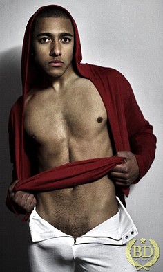 Israel Fernandez male fitness model