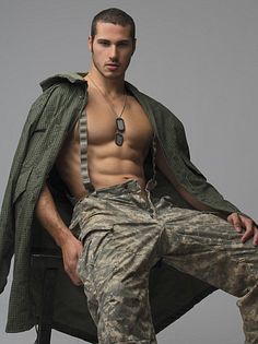 Bradford Johnson male fitness model