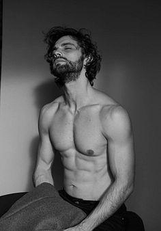 Christian Escuredo male fitness model