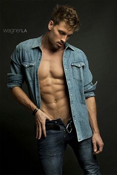 Dima Gornovskyi male fitness model