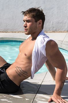 Dominic DeRosa male fitness model