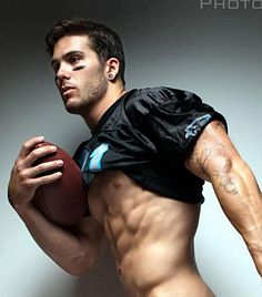 Dylan Powell male fitness model