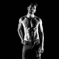 Germán Zunzunegui male fitness model