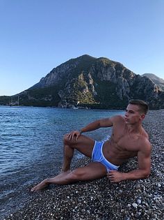 Ilya Gnetov (AKA Ilya Gnyotov) male fitness model