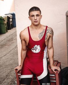 Joshua Bennicoff male fitness model