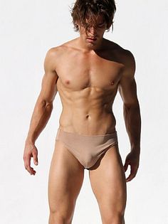 Logan Swiecki-Taylor male fitness model