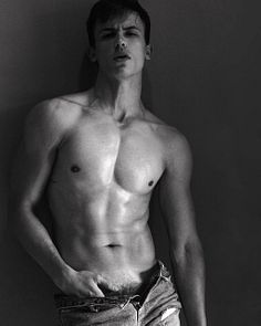 Lucas Rangel male fitness model