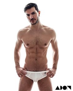 Martin Ivanonv male fitness model