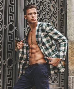 Matheus Fajardo male fitness model
