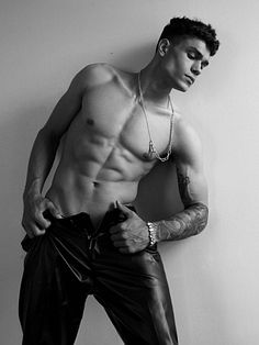 Matthew Laureano male fitness model