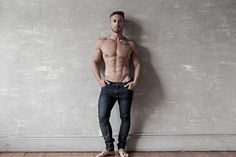 Nicolas male fitness model