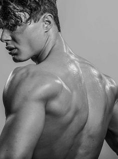 Ramon Schijns male fitness model