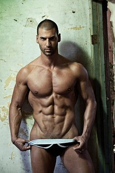 Riccardo Spiga male fitness model