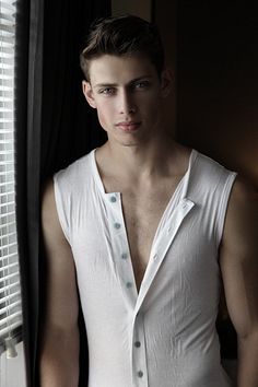 Sam Lane male fitness model