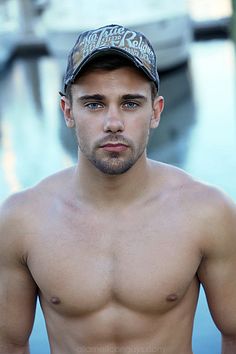 Sean Bieschke male fitness model