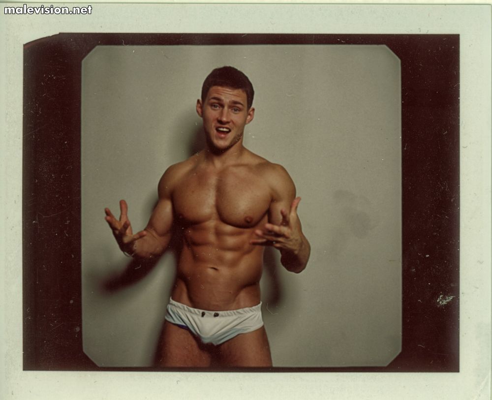 Serge Lee model