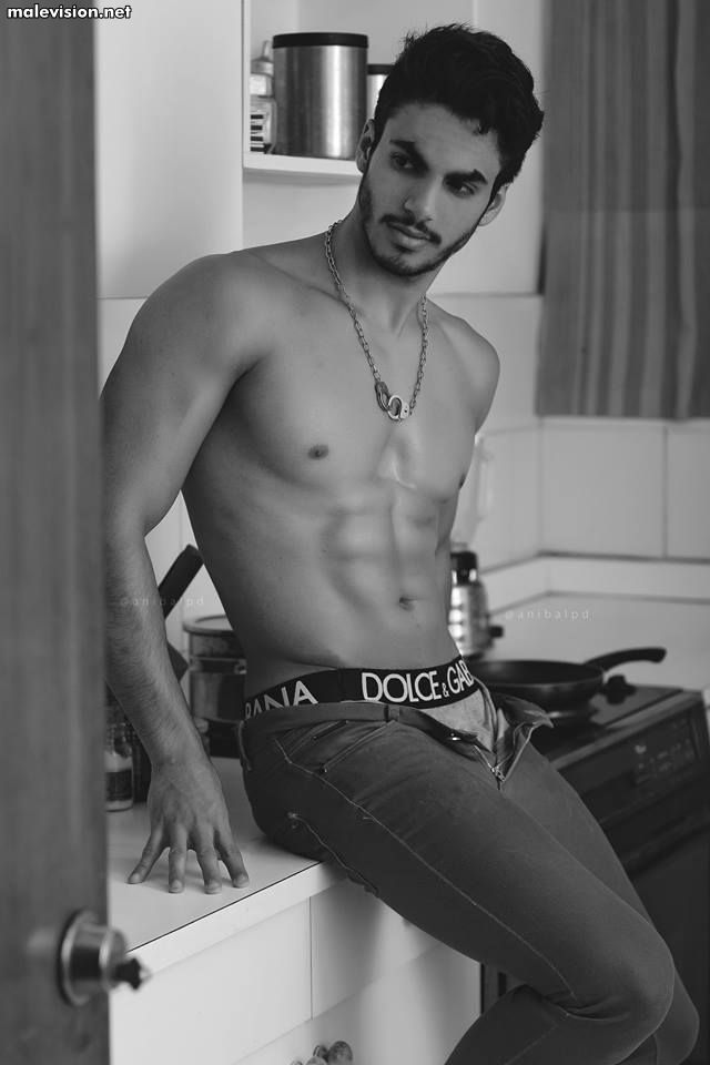 Luis Santaella model