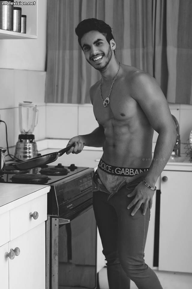Luis Santaella model