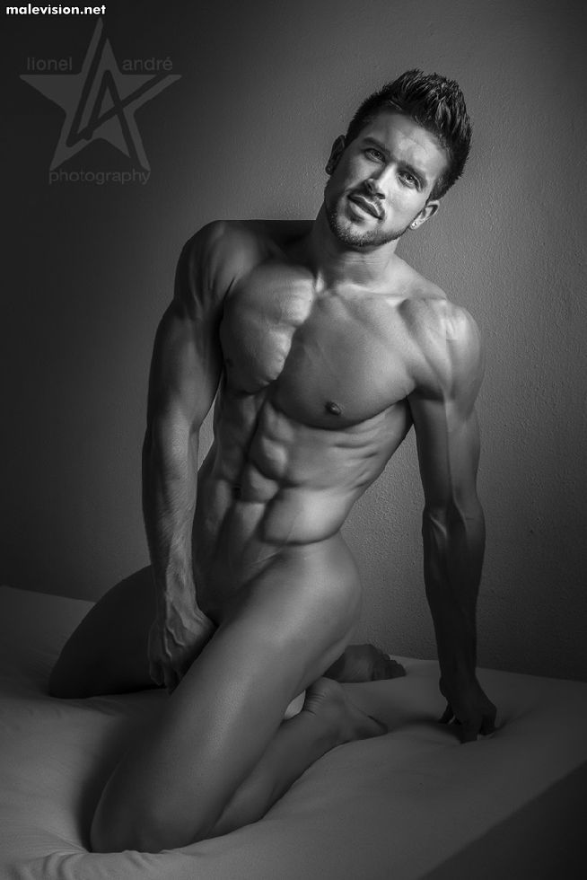 Tony Model model
