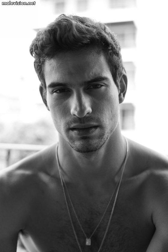 Victor Magazine model