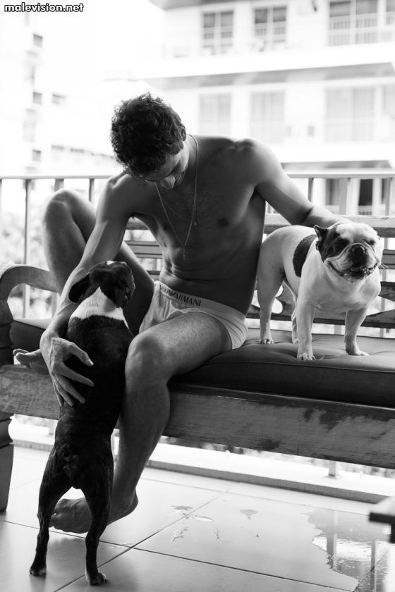Victor Magazine model