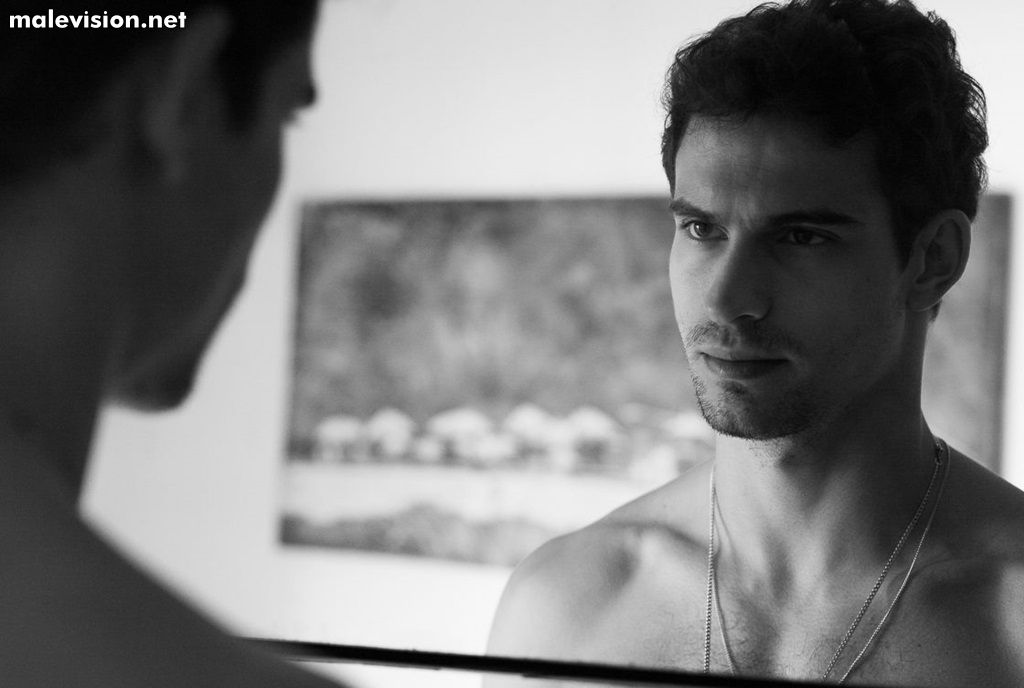 Victor Magazine model