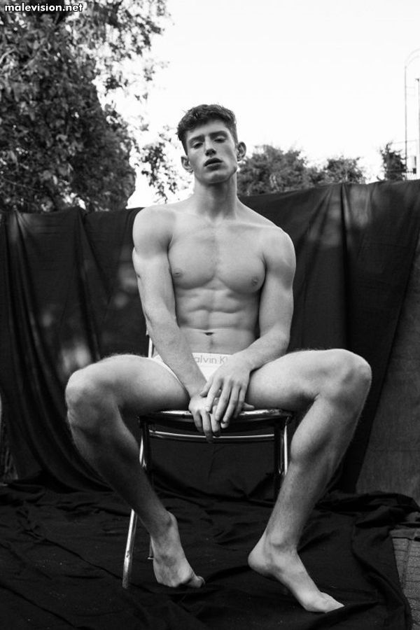 Victor Magazine model