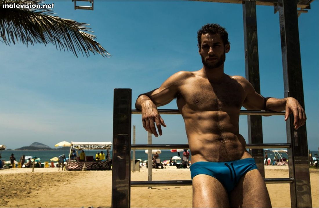 Victor Magazine model