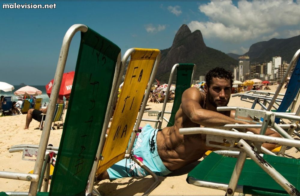 Victor Magazine model