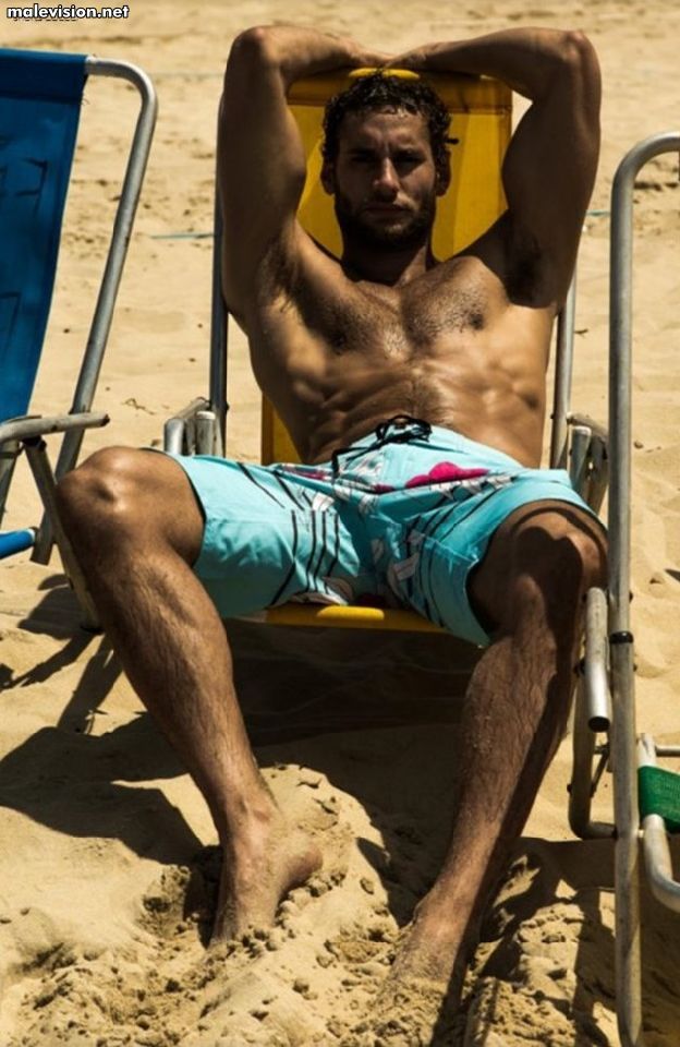 Victor Magazine model