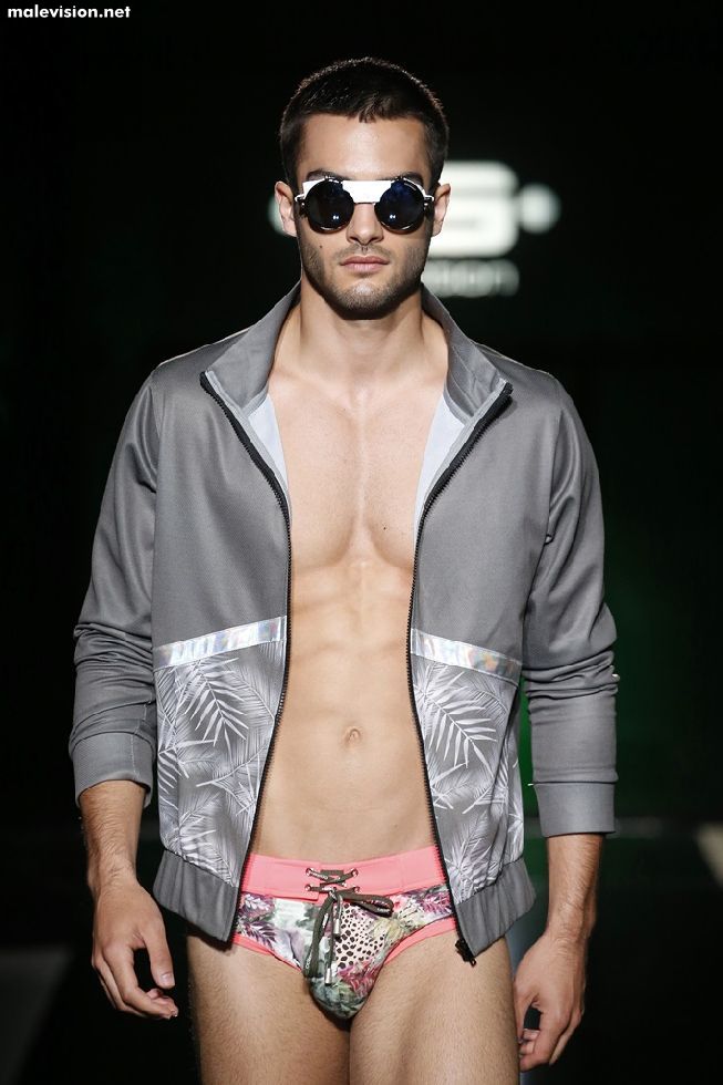 080 Barcelona Fashion model