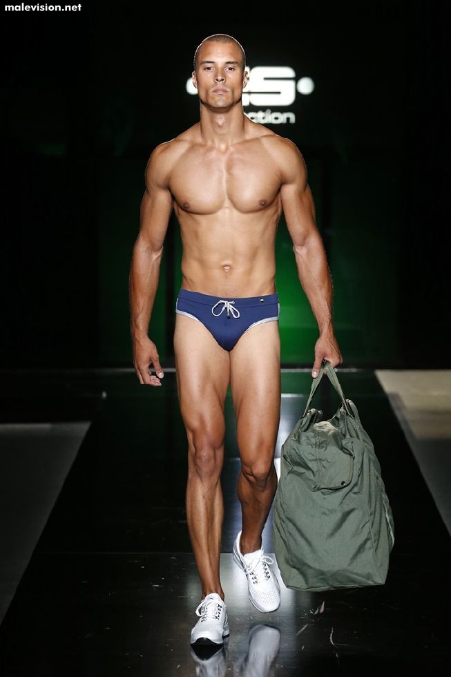 080 Barcelona Fashion model