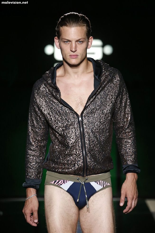 080 Barcelona Fashion model