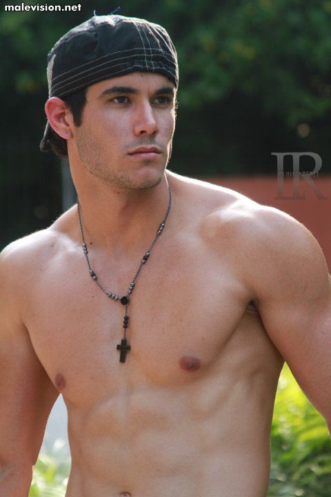 Rayko Fernandez model