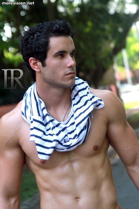Rayko Fernandez model