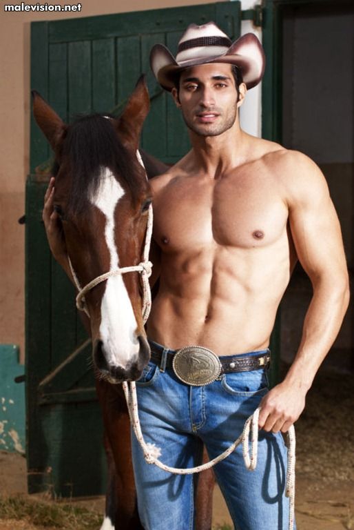 Claudio Hernandes model