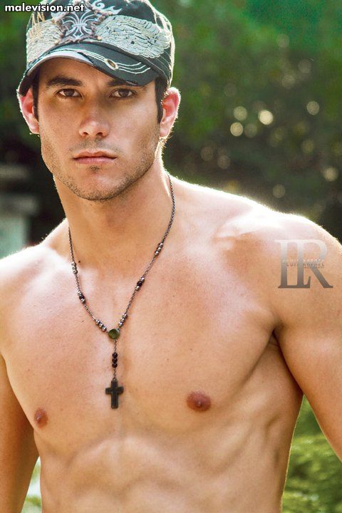 Rayko Fernandez model