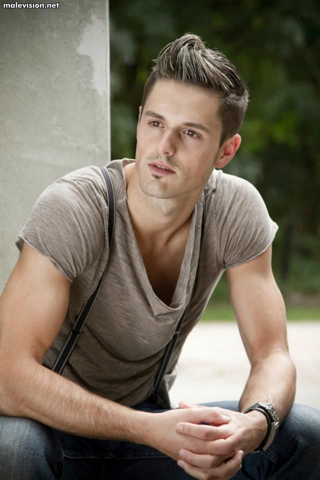 Denis Goossens model