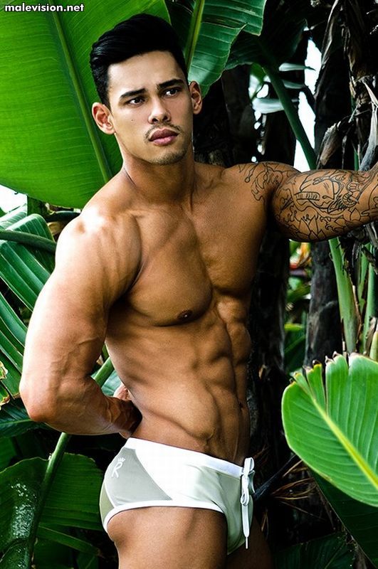 Álex Baute model