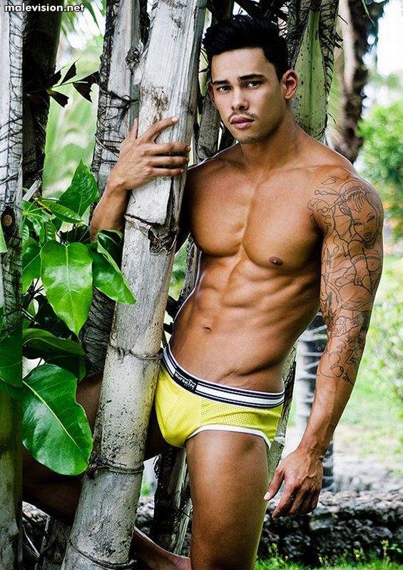 Álex Baute model