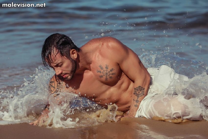 João Almeida model