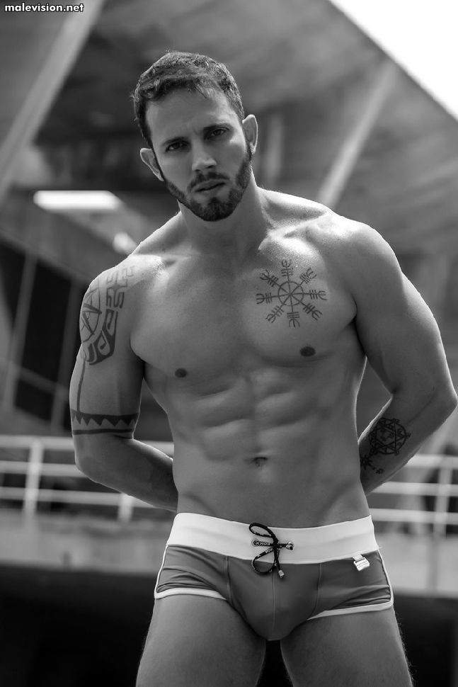 João Almeida model